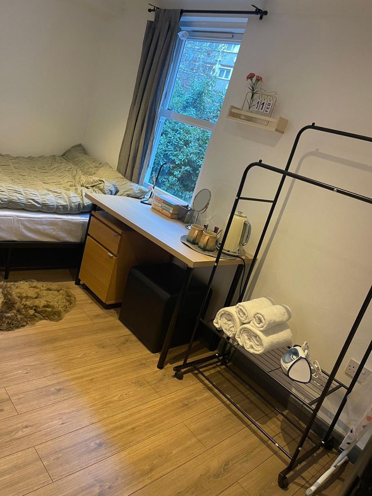 Quiet Cosy Room4 In Kings Cross 런던 외부 사진